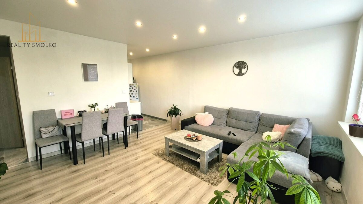 Kompletne zrekonštruovaný 2 izbový byt vo Vranove (Sídlisko 1. mája) — foto 2