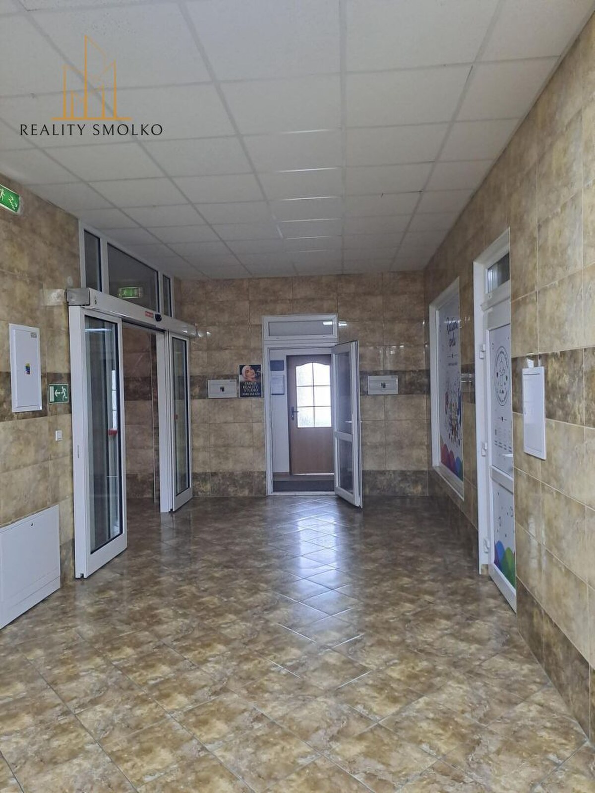 Kancelársky priestor v centre mesta Humenné — foto 6