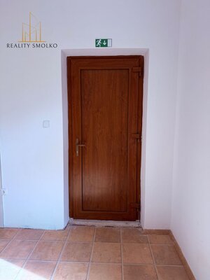 EXKLUZÍVNE: Moderný nebytový priestor v srdci Prešova na Hlavnej ulici — foto 3