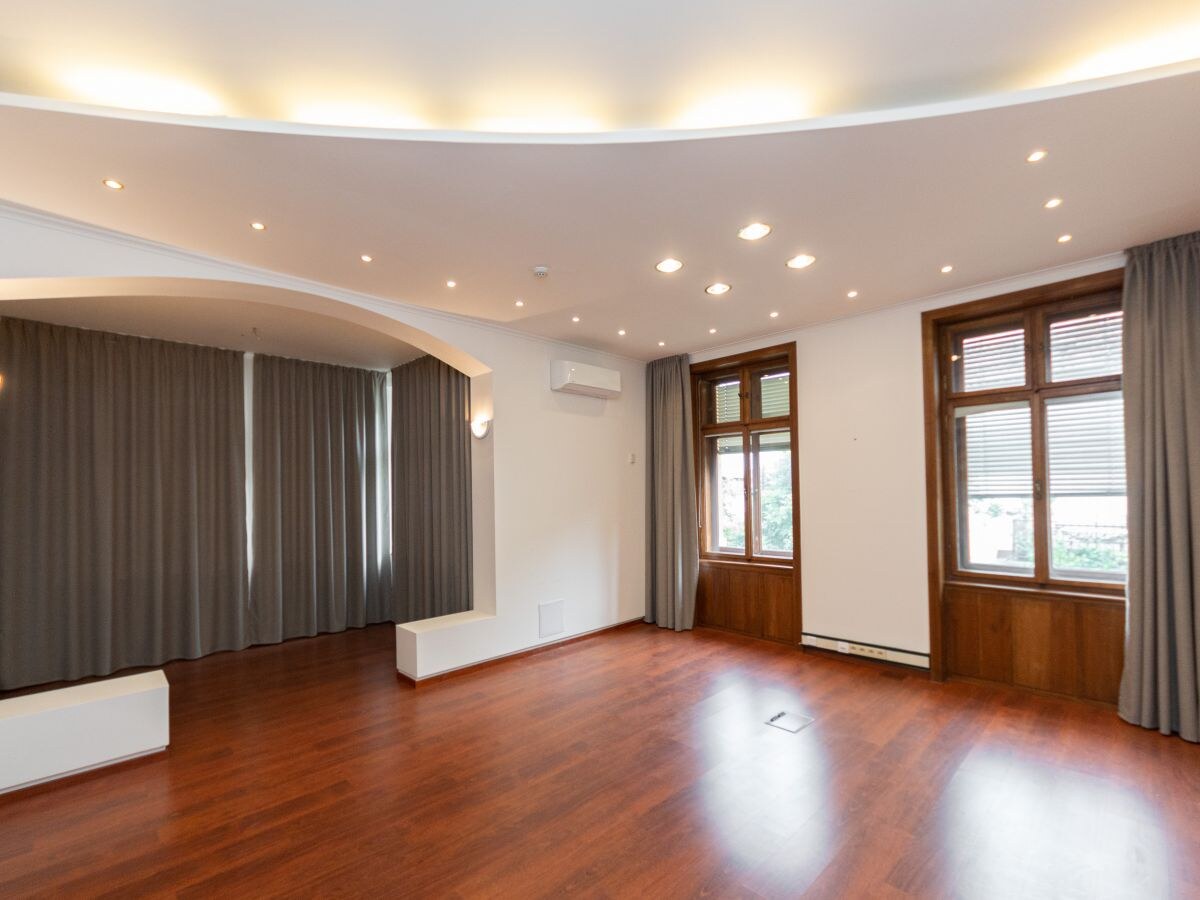 RK Byty Bratislava ponúka na predaj historickú budovu na Zrínskeho, BA — foto 10