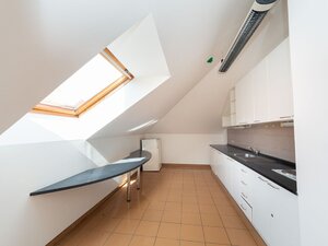 RK Byty Bratislava ponúka na predaj historickú budovu na Zrínskeho, BA — foto 18