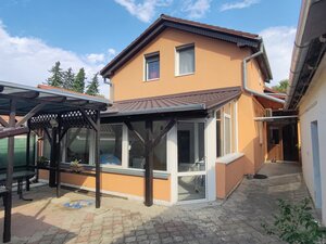 Rodinný dom so záhradou na predaj v Komárne — foto 15