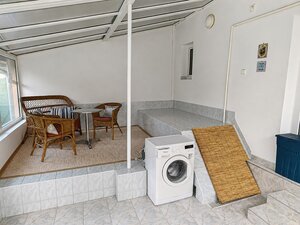 Rodinný dom so záhradou na predaj v Komárne — foto 17