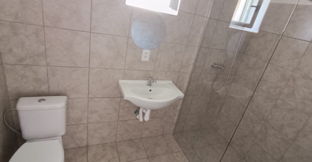 Na prenájom 2 izbový RD s dvorom v obci Úľany nad Žitavou — foto 5