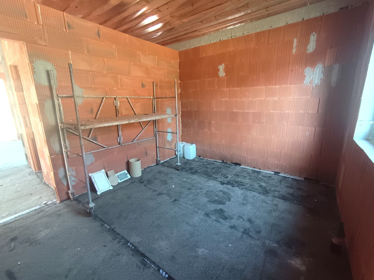 Na predaj 2 novostavby vo výstavbe v obci Čechy — foto 5