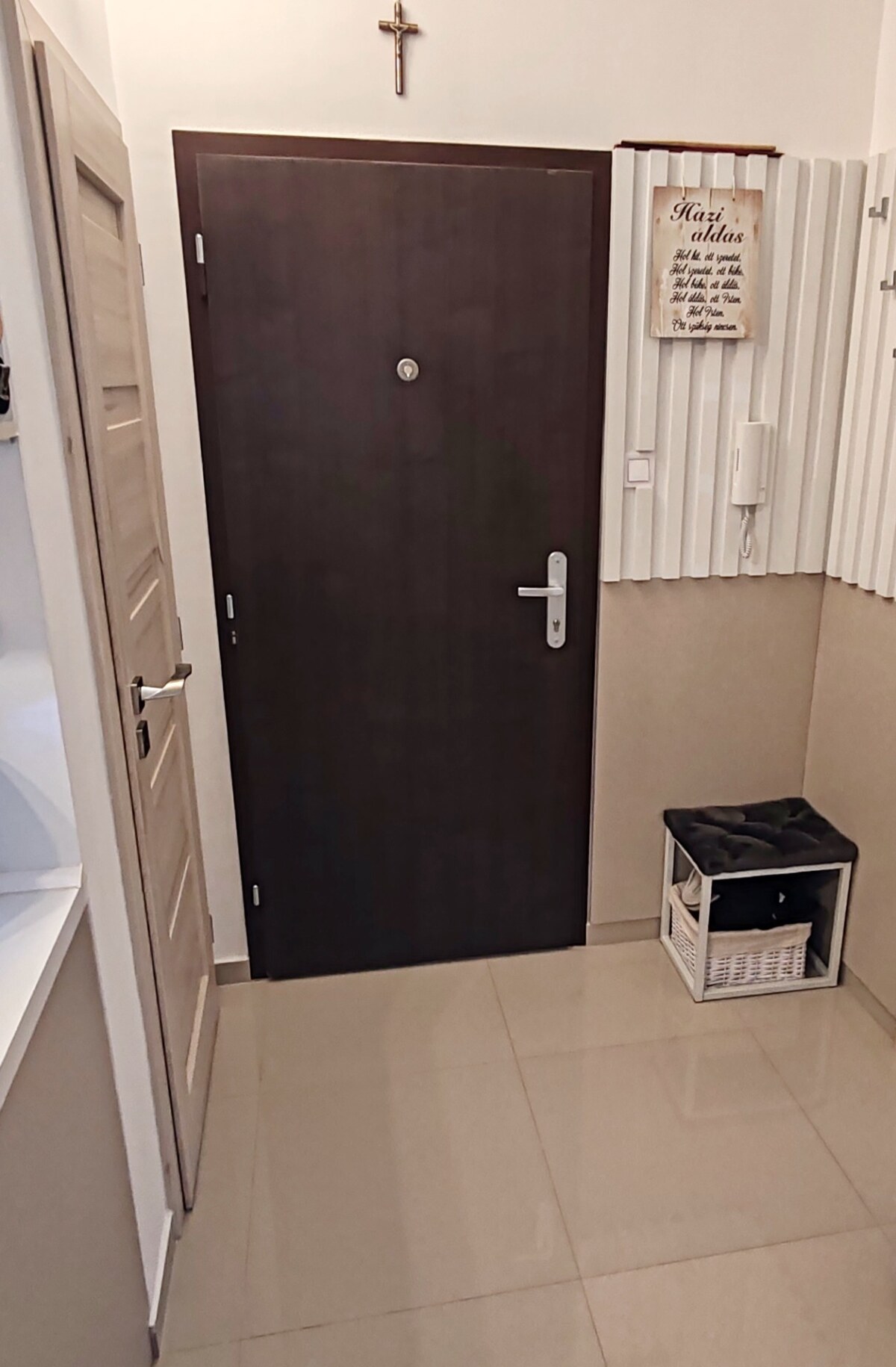 Iba u nás! Prerobený  3 izbový byt na VII. sídlisku na predaj — foto 19