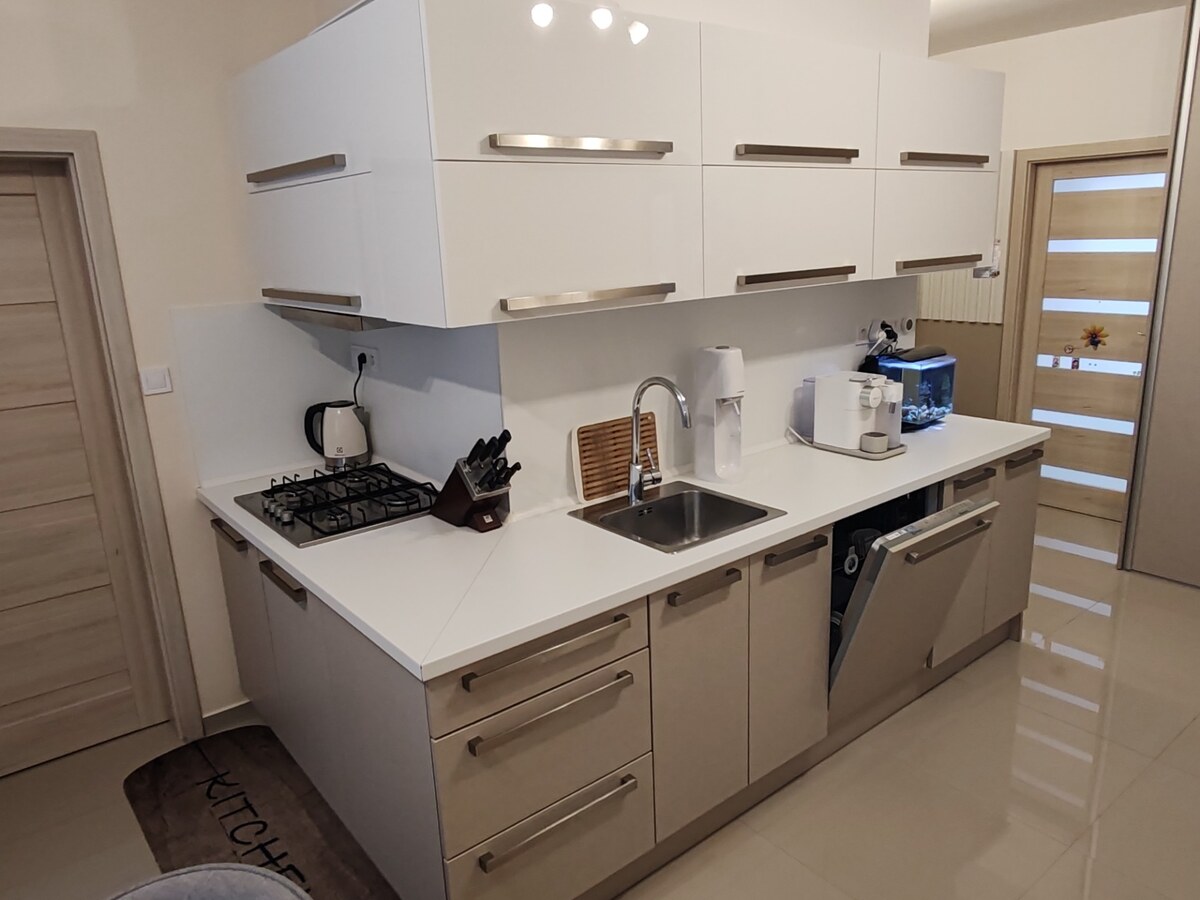 Iba u nás! Prerobený  3 izbový byt na VII. sídlisku na predaj — foto 8