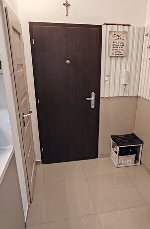 Iba u nás! Prerobený  3 izbový byt na VII. sídlisku na predaj — foto 19
