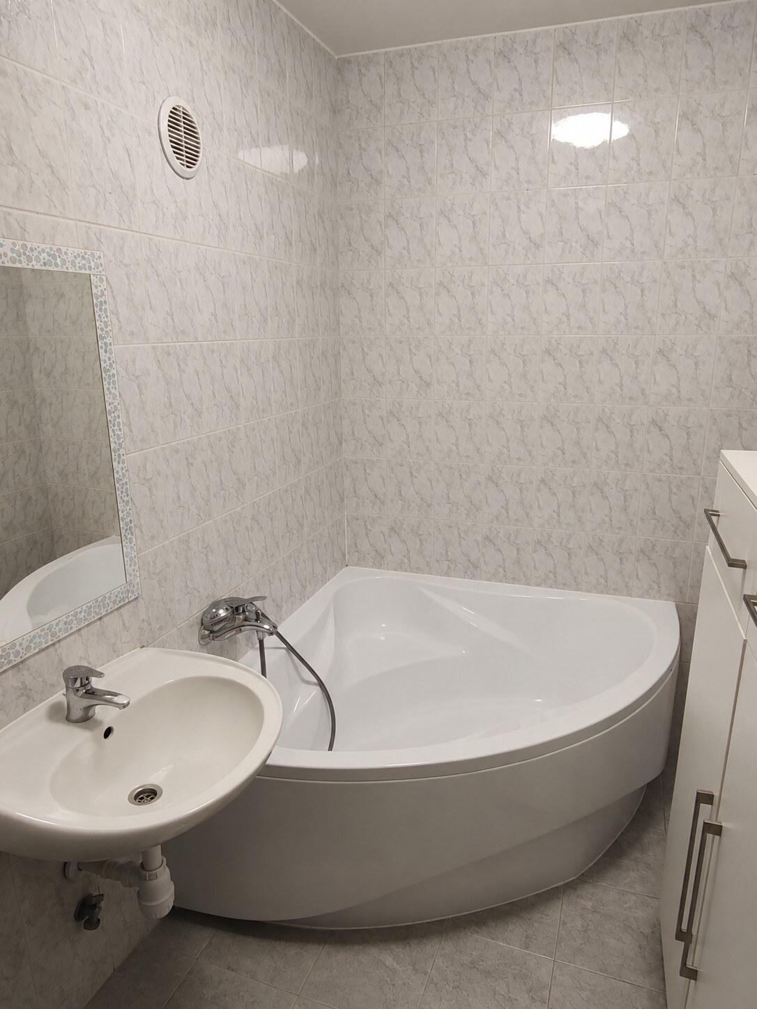 Pekný 3 izbový byt na prenájom — foto 12