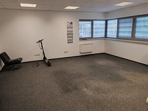 Väčšia kancelária na prenájom v Komárne — foto 3