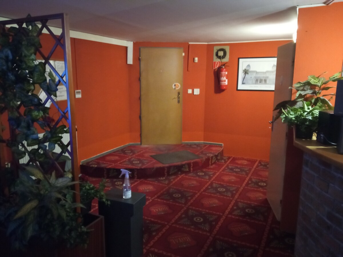 Komerčný priestor v centre Komárna na prenájom — foto 6