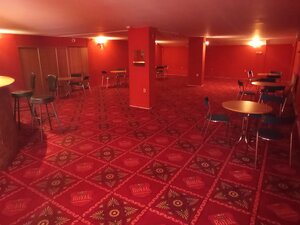 Komerčný priestor v centre Komárna na prenájom — foto 2