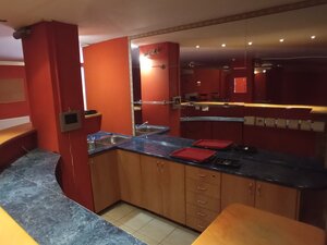 Komerčný priestor v centre Komárna na prenájom — foto 5