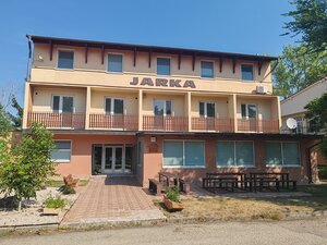 Iba u nás! Pekný penzión na predaj v Patinciach — foto 1