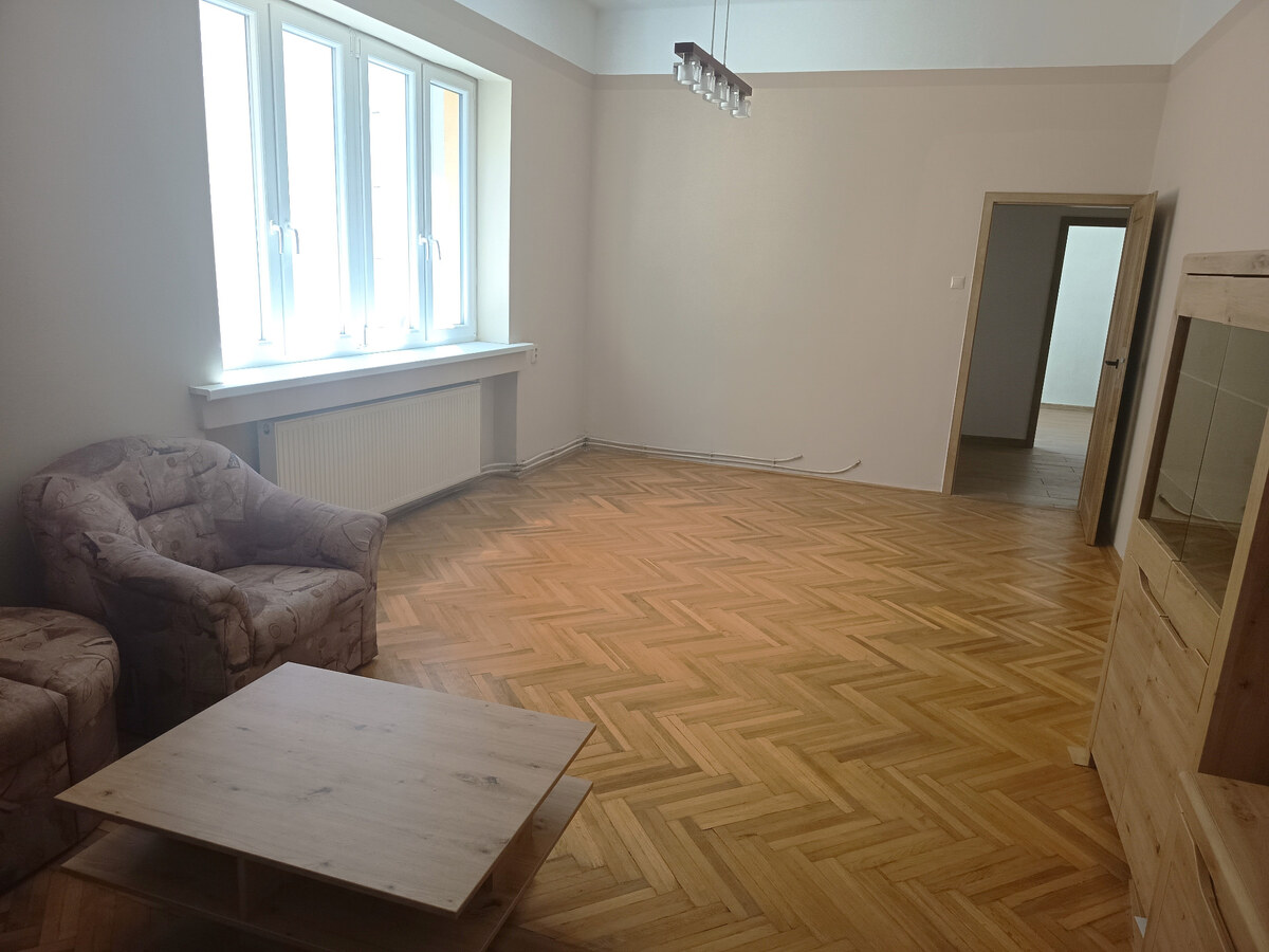 NOVINKA: Na predaj 2  izbový byt v centre mesta Nové Zámky — foto 4