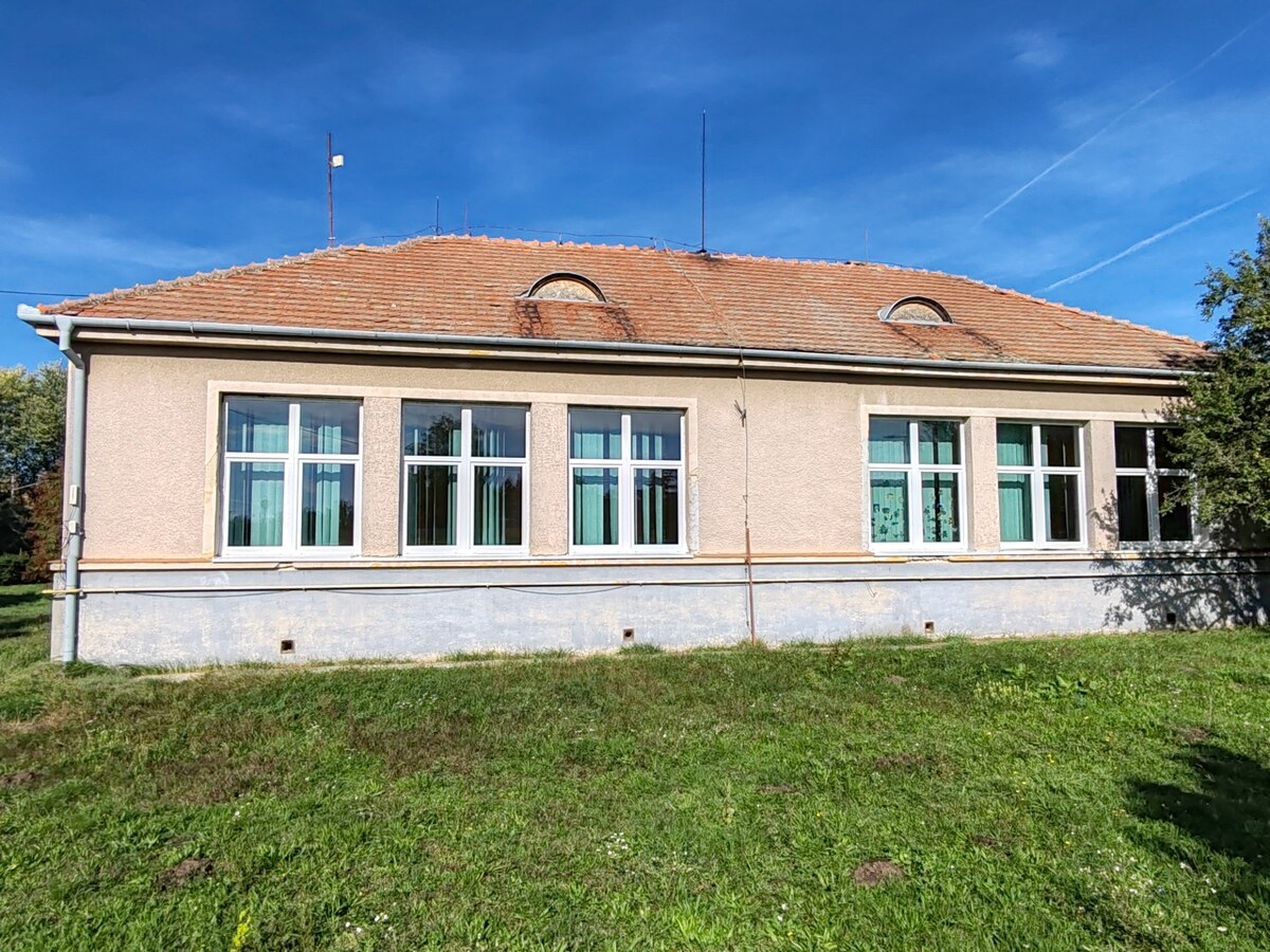 Komerčné priestory na prenájom v obci Šrobárová — foto 2