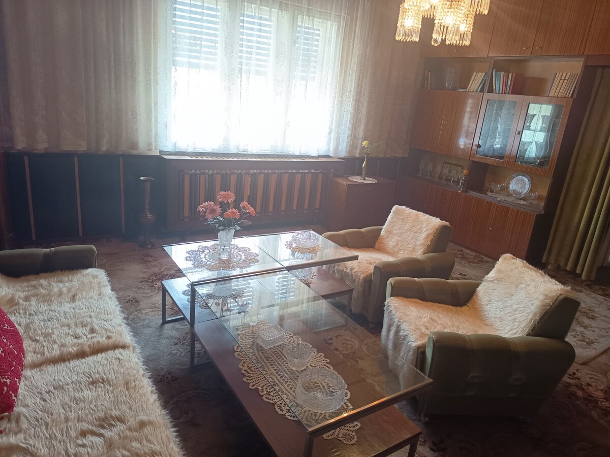 Na predaj starší rodinný dom v Nových Zámkoch — foto 2