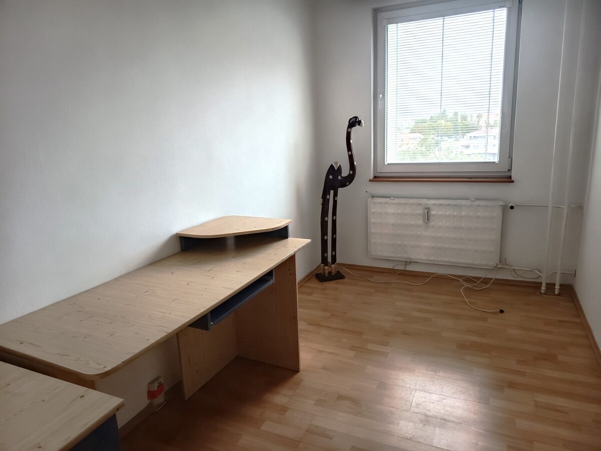 Na prenájom zariadený 3 izb. byt s loggiou v Nových Zámkoch — foto 7