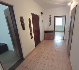 Na prenájom zariadený 3 izb. byt s loggiou v Nových Zámkoch — foto 11