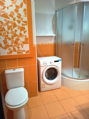 Na prenájom zariadený 3 izb. byt s loggiou v Nových Zámkoch — foto 9