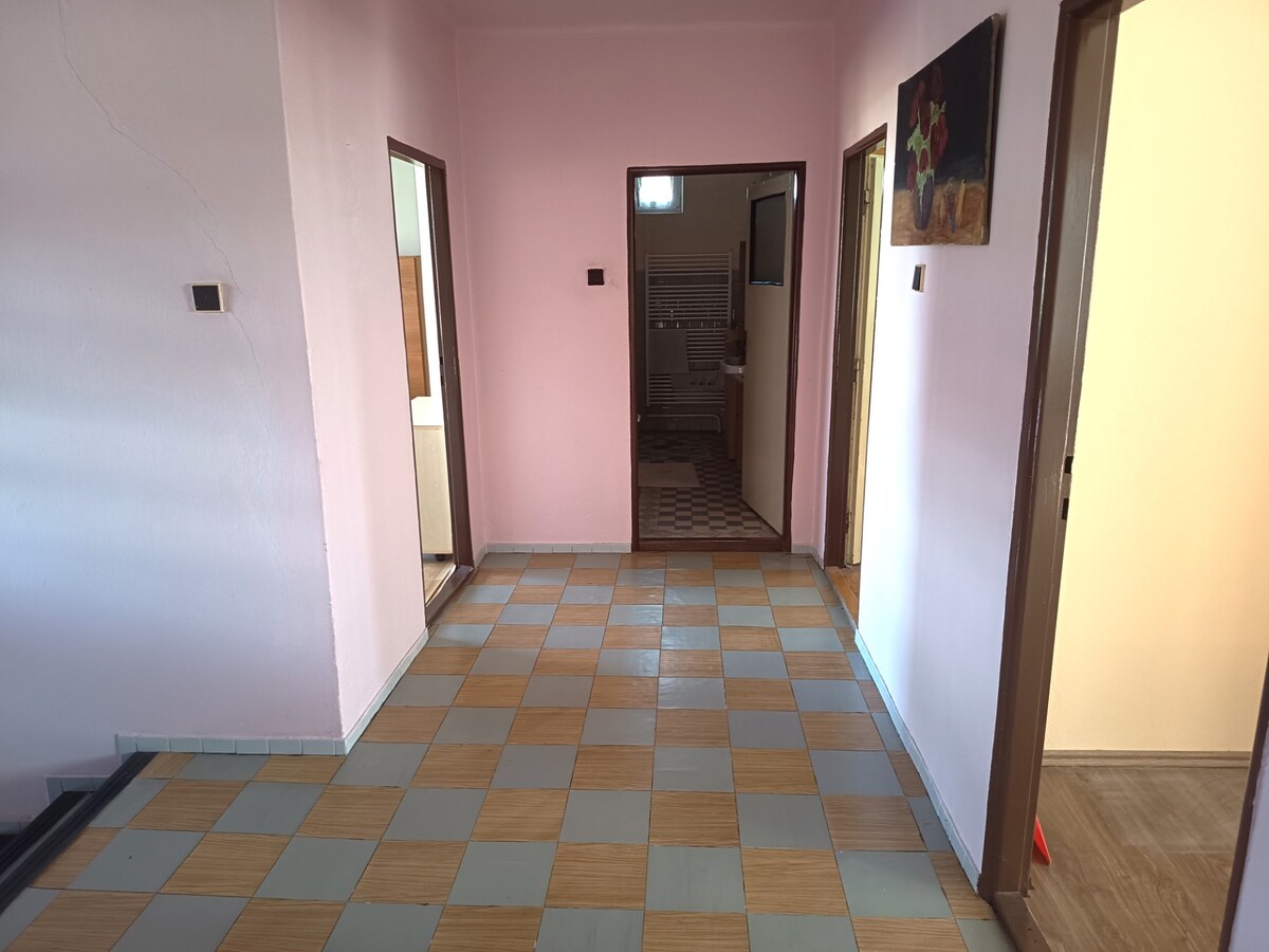 Na predaj 5 izbový rodinný dom so záhradou v obci Bánov — foto 5