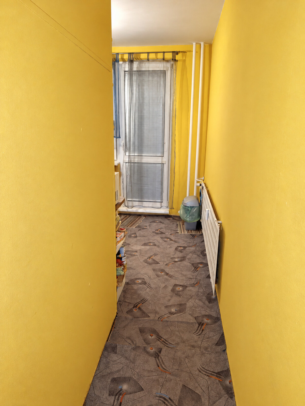 Priestranný 2-izbový byt s balkónom na Nábrežnej v Nových Zámkoch — foto 2