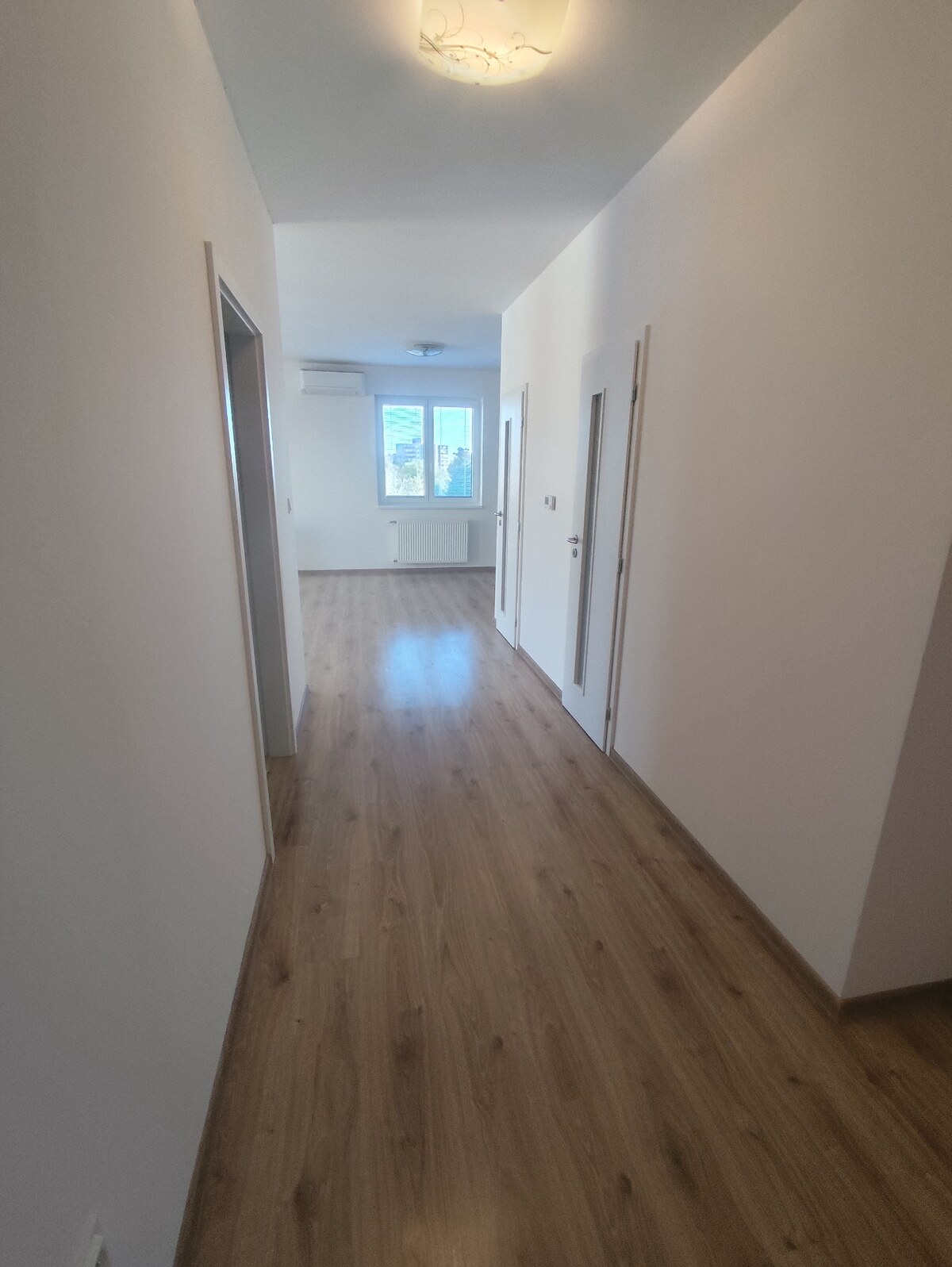 Na prenájom 2-izbový byt - Nové Zámky — foto 9
