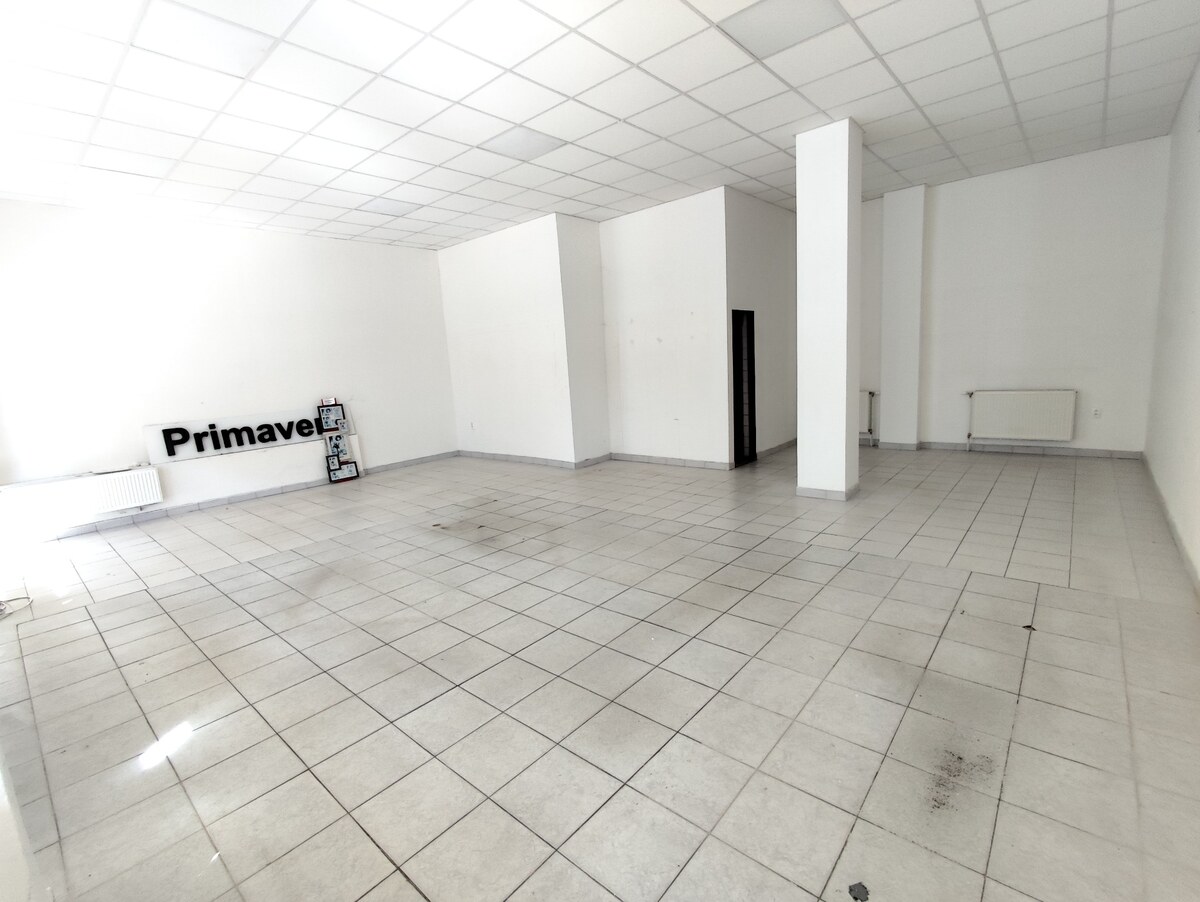 Na prenájom obchodný priestor - Nové Zámky — foto 3