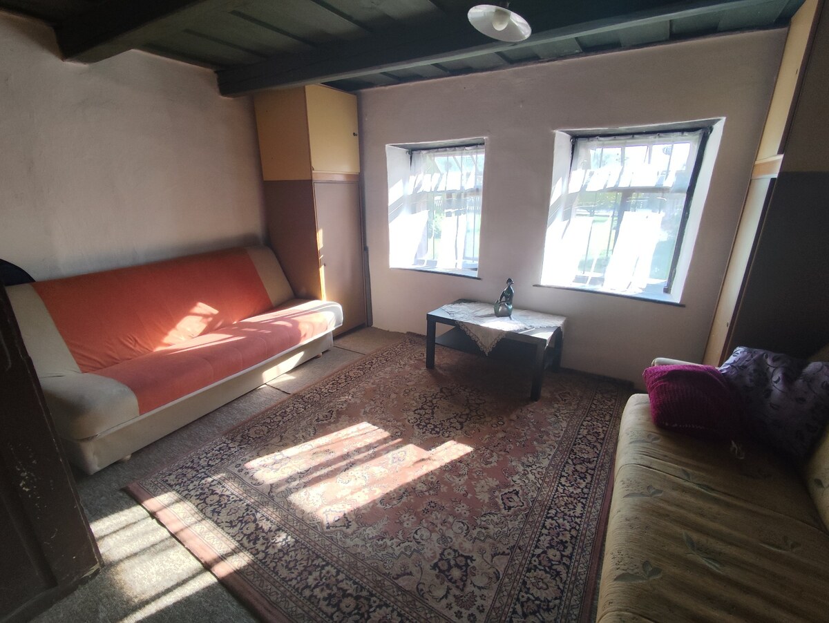 Ponúkame na predaj vidiecky domček - Jasová — foto 10
