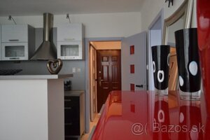 Ponúkame na prenájom 1-izbový byt v N. Zámkoch — foto 3