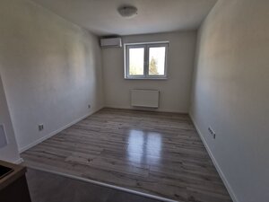 Ponúkame na prenájom 1-izbový byt - Nové Zámky — foto 4