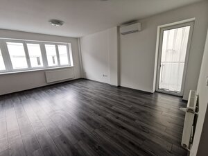 Ponúkame na prenájom 2-izbový byt - Nové Zámky — foto 3