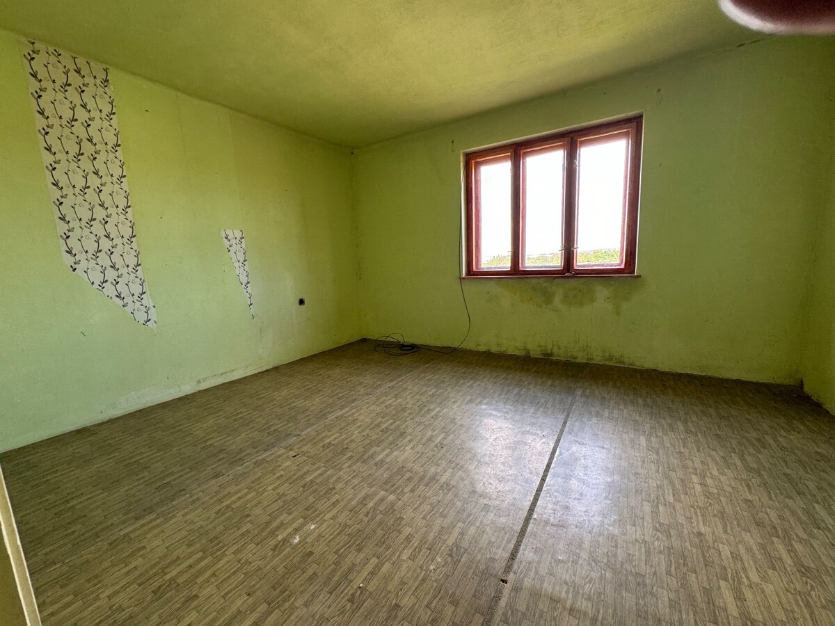 Predáme 3 izb. dom s veľkým pozemkom- Radava — foto 8