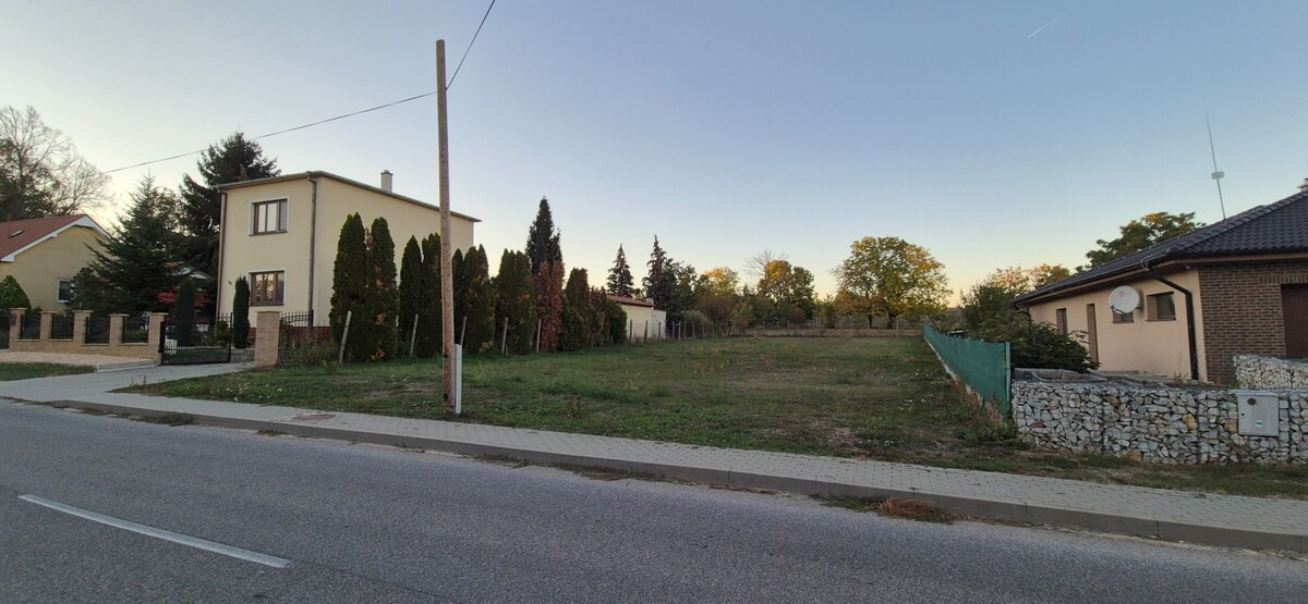 Pri Podhájskej a PREDAJ výborný stavebný pozemok 924m2  BARDOŇOVO *** — foto 3