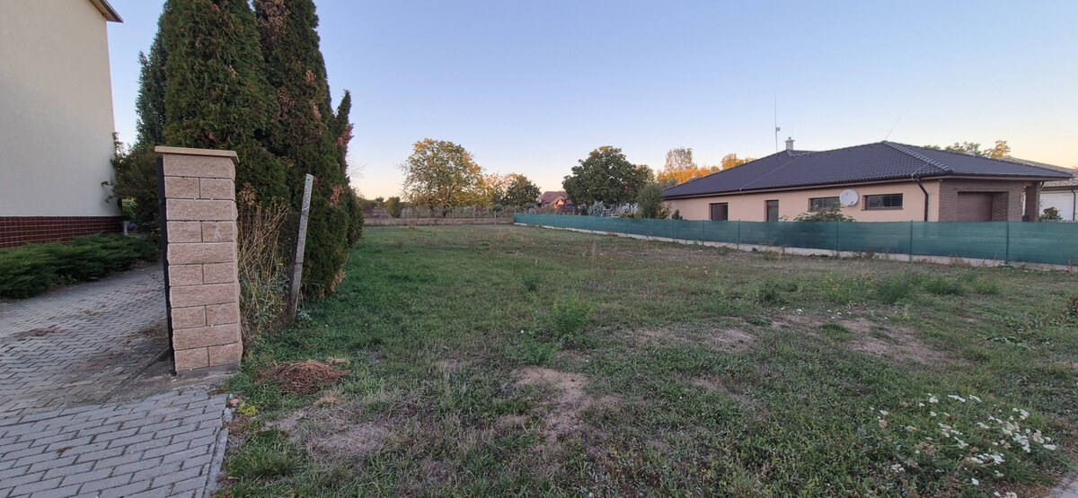 Pri Podhájskej a PREDAJ výborný stavebný pozemok 924m2  BARDOŇOVO *** — foto 4