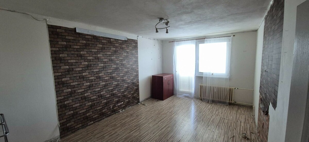 Na PREDAJ 1-izbový byt s balkónom - Nové Zámky