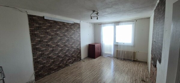 Na PREDAJ 1-izbový byt s balkónom - Nové Zámky