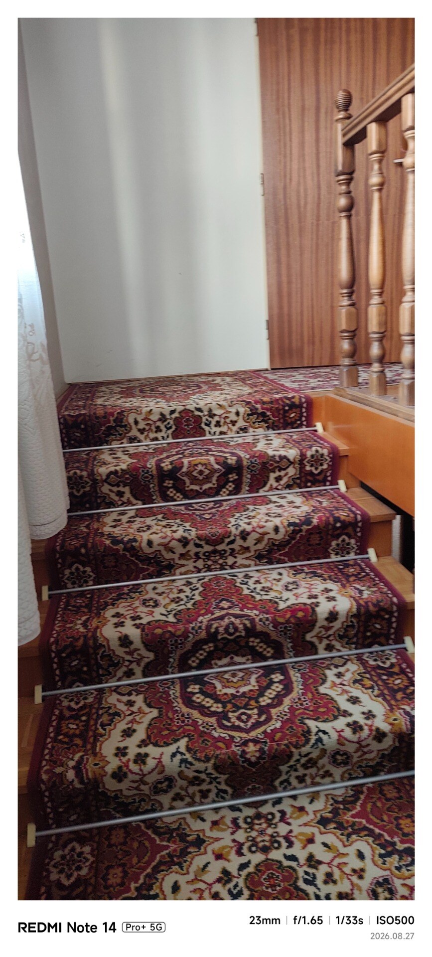 Priestranný 5-izbový rodinný dom s garážou a veľkým potenciálom — foto 8