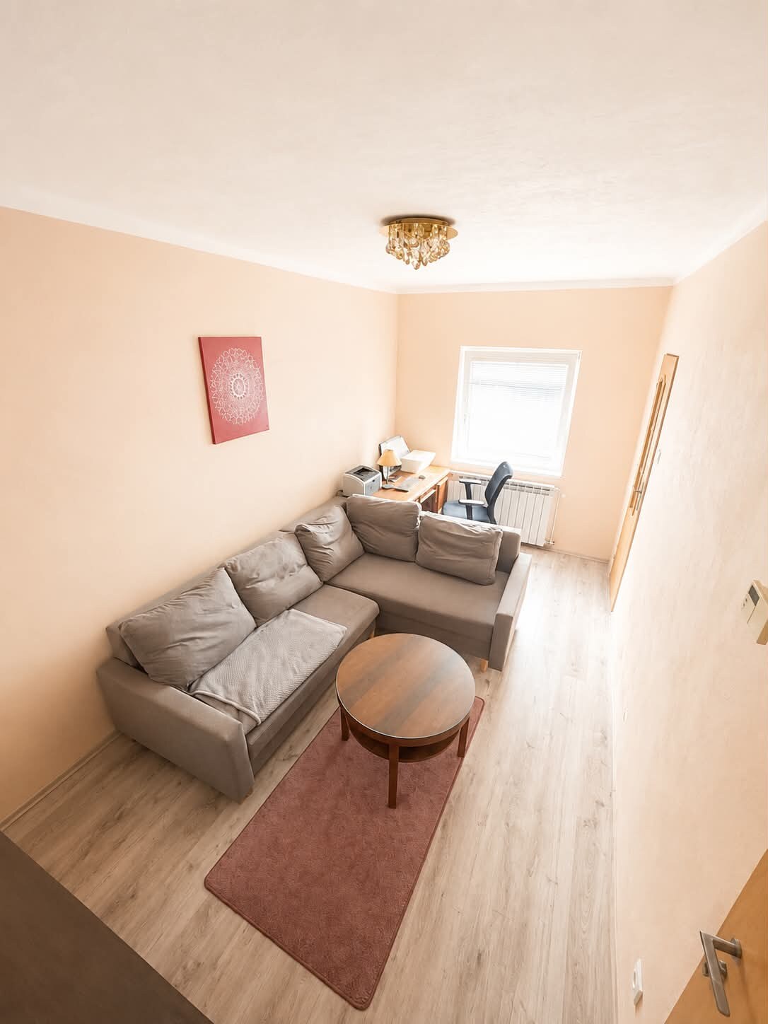 NA PREDAJ 6 izbový poschod. rodinný dom vo výbornej časti mesta Šurany — foto 10