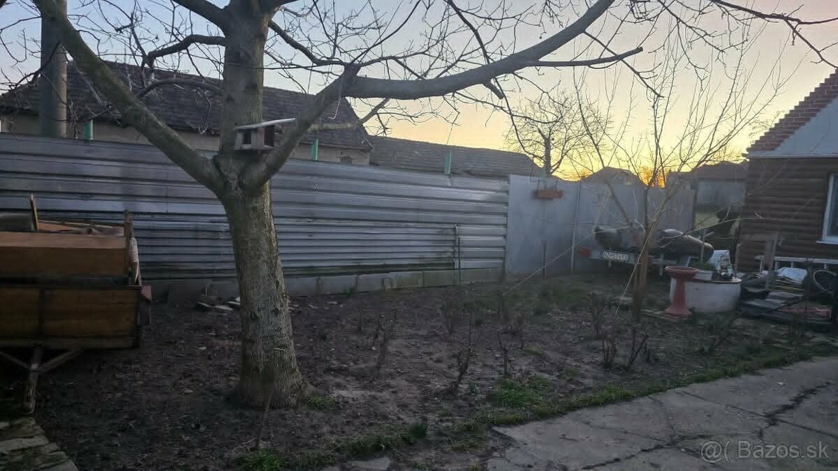 Ponúkame na predaj Rodinný dom 3+1 Dvory nad Žitavou s pozemkom 954m2 — foto 8