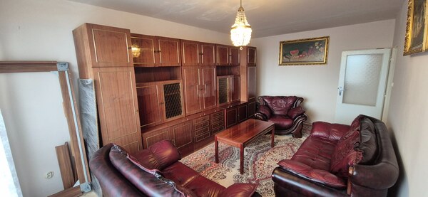 Na predaj 2 izbový byt 62m2 s 3 balkónmi - Nové Zámky