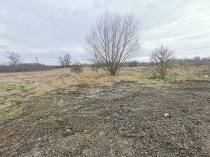 Ponúkame na predaj stavebný pozemok v Úľanoch nad Žitavou — foto 1
