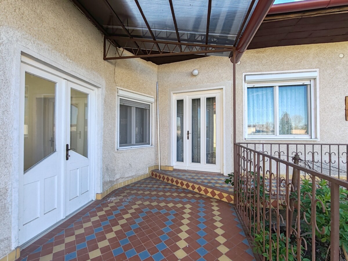 Na predaj slušný 5 izbový rodinný dom v obci Bruty s pozemkom 2425m2