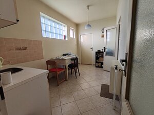 Na predaj slušný 5 izbový rodinný dom v obci Bruty s pozemkom 2425m2 — foto 9
