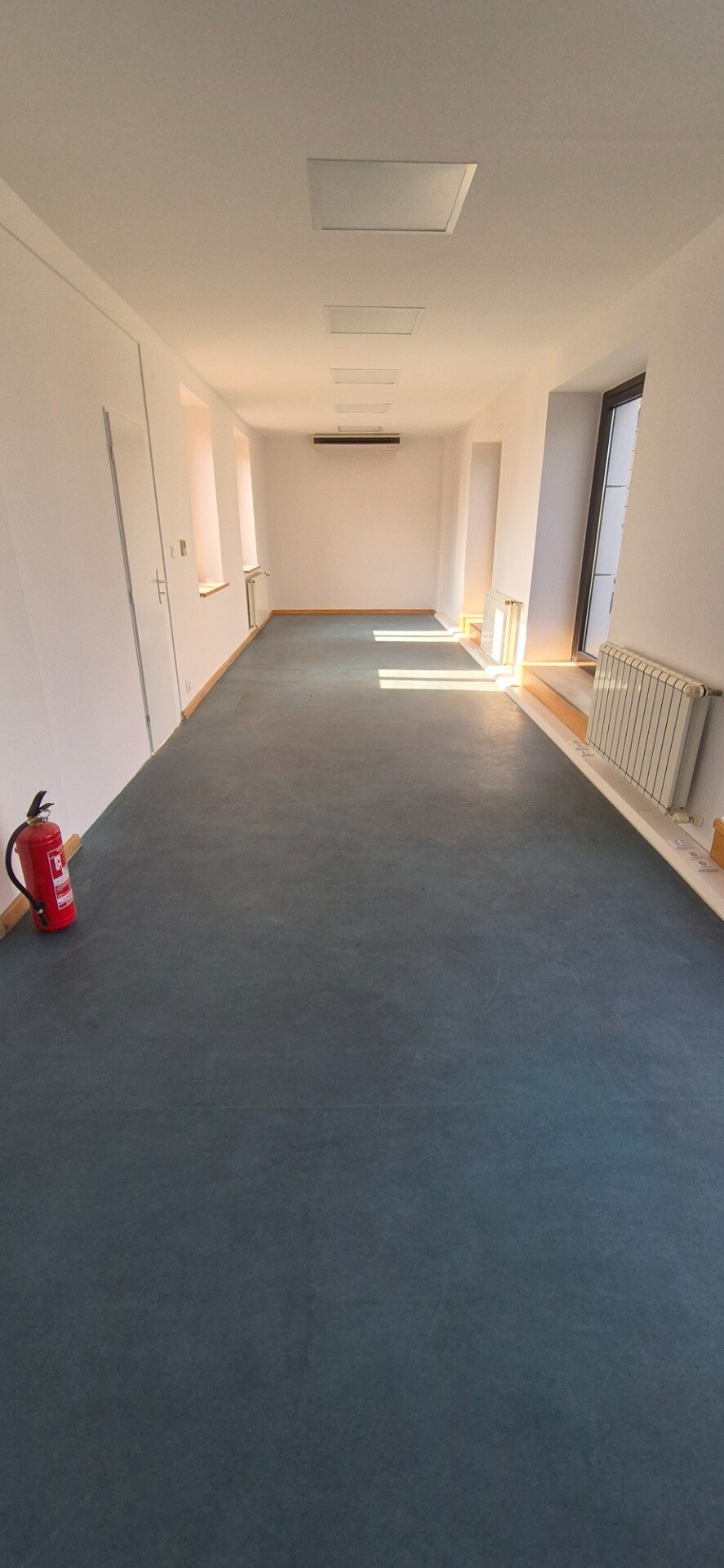 Na prenájom kancel. priestory 28-60 m2 - Nové Zámky — foto 10