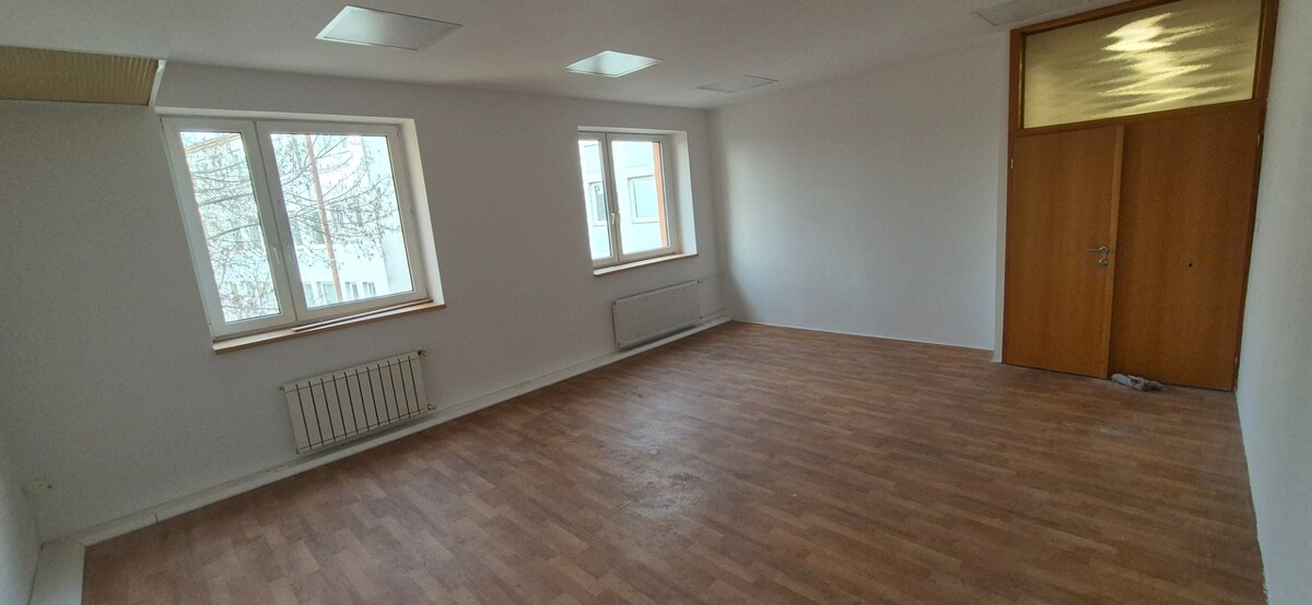 Na prenájom kancel. priestory 28-60 m2 - Nové Zámky — foto 6