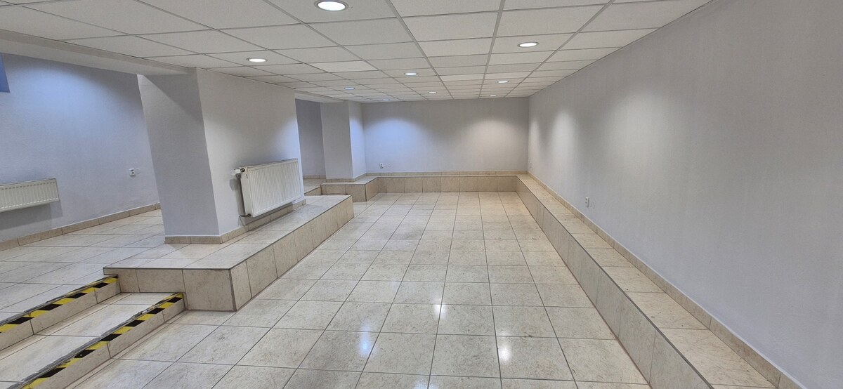 Na prenájom obchodný priestor 72m2 Nové Zámky- suterén — foto 4