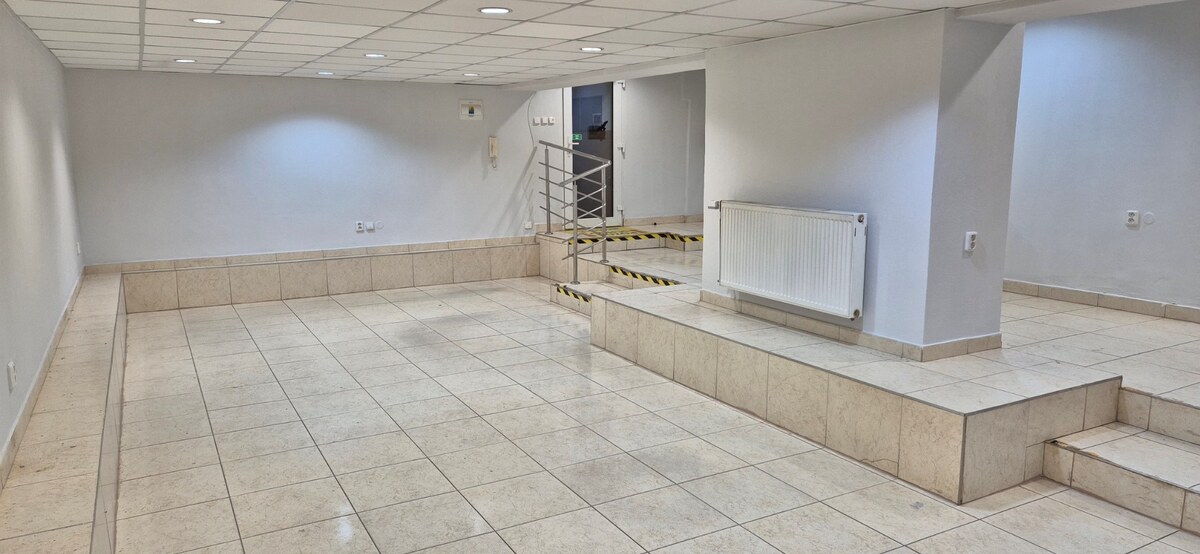 Na prenájom obchodný priestor 72m2 Nové Zámky- suterén — foto 6