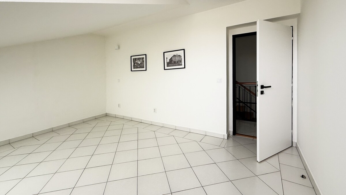 Na prenájom TOP nadštand. 3 izbový čiast. zariad. byt 125m2 Nové Zámky — foto 12