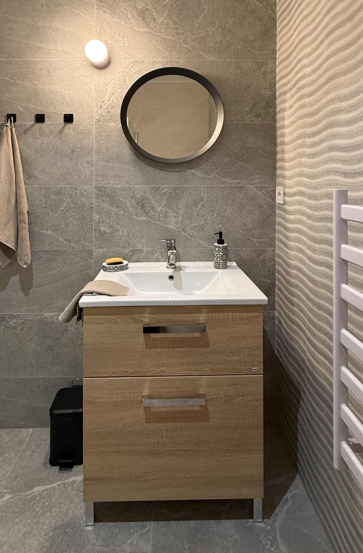 Na prenájom TOP nadštand. 3 izbový čiast. zariad. byt 125m2 Nové Zámky — foto 8